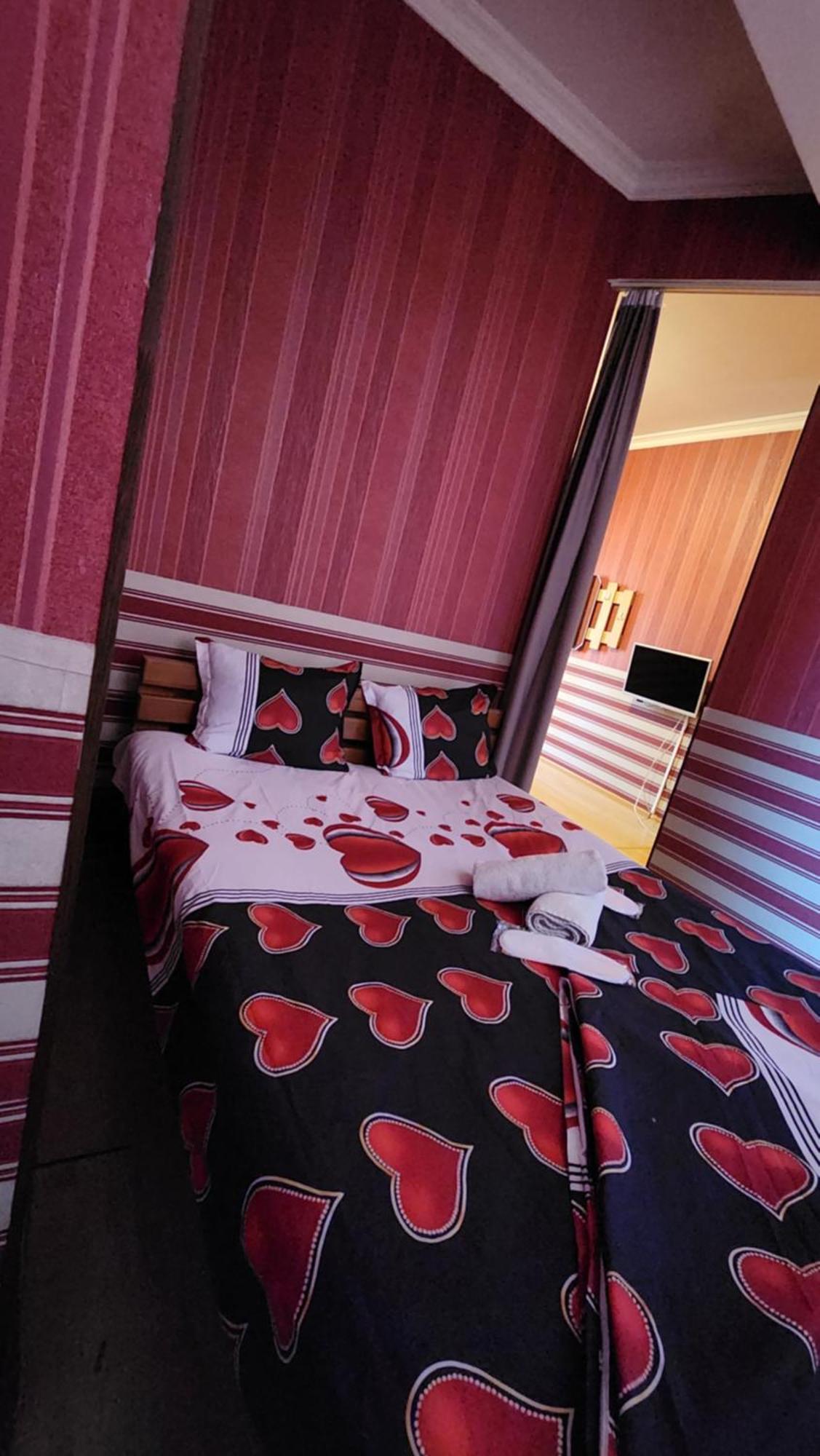 Hotel ,,Mega" Тбилиси Экстерьер фото