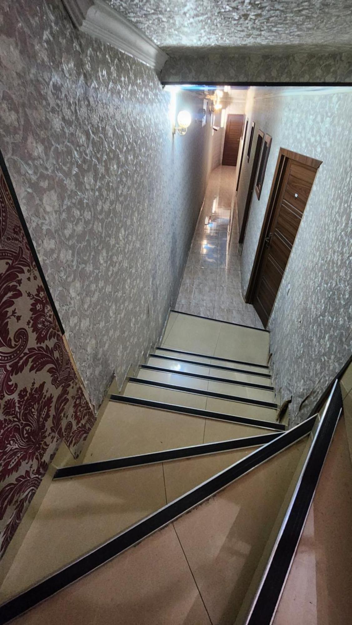 Hotel ,,Mega" Тбилиси Экстерьер фото