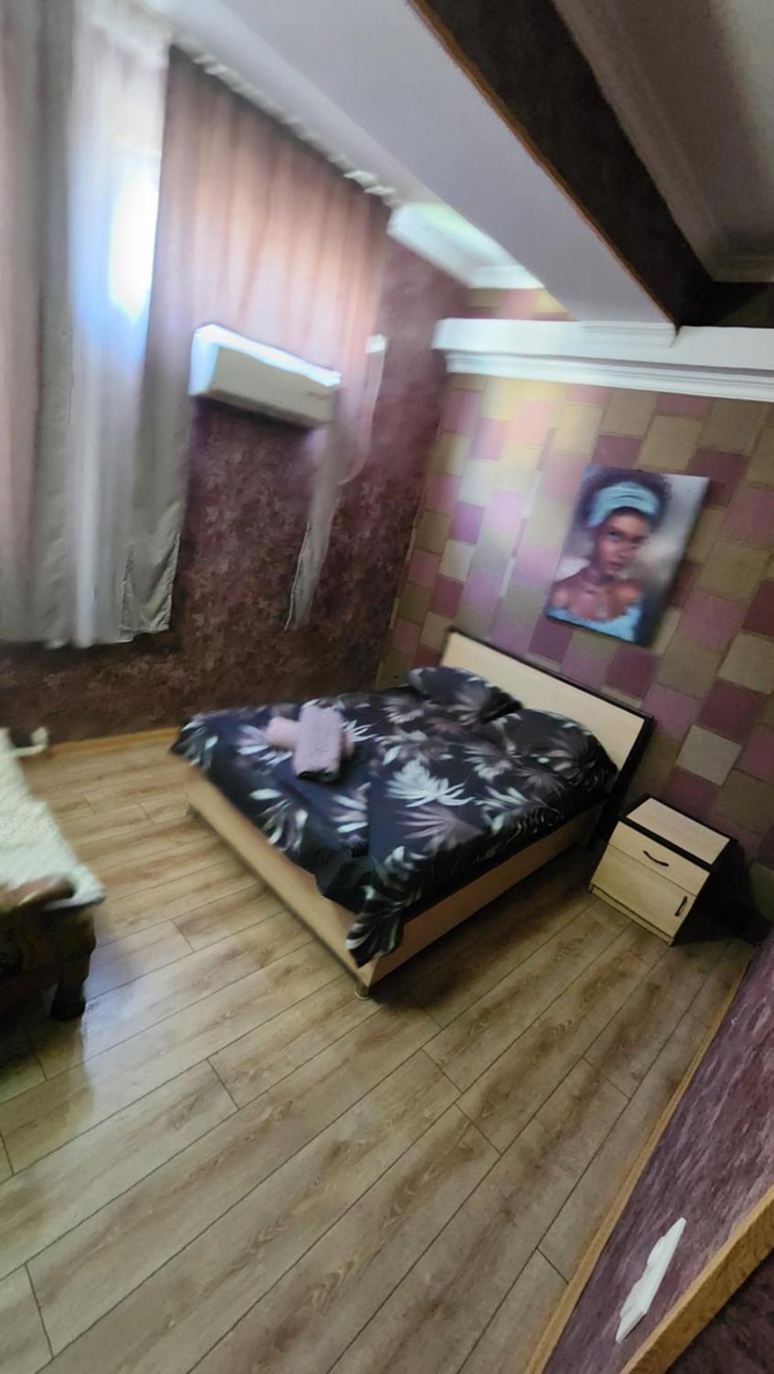 Hotel ,,Mega" Тбилиси Экстерьер фото
