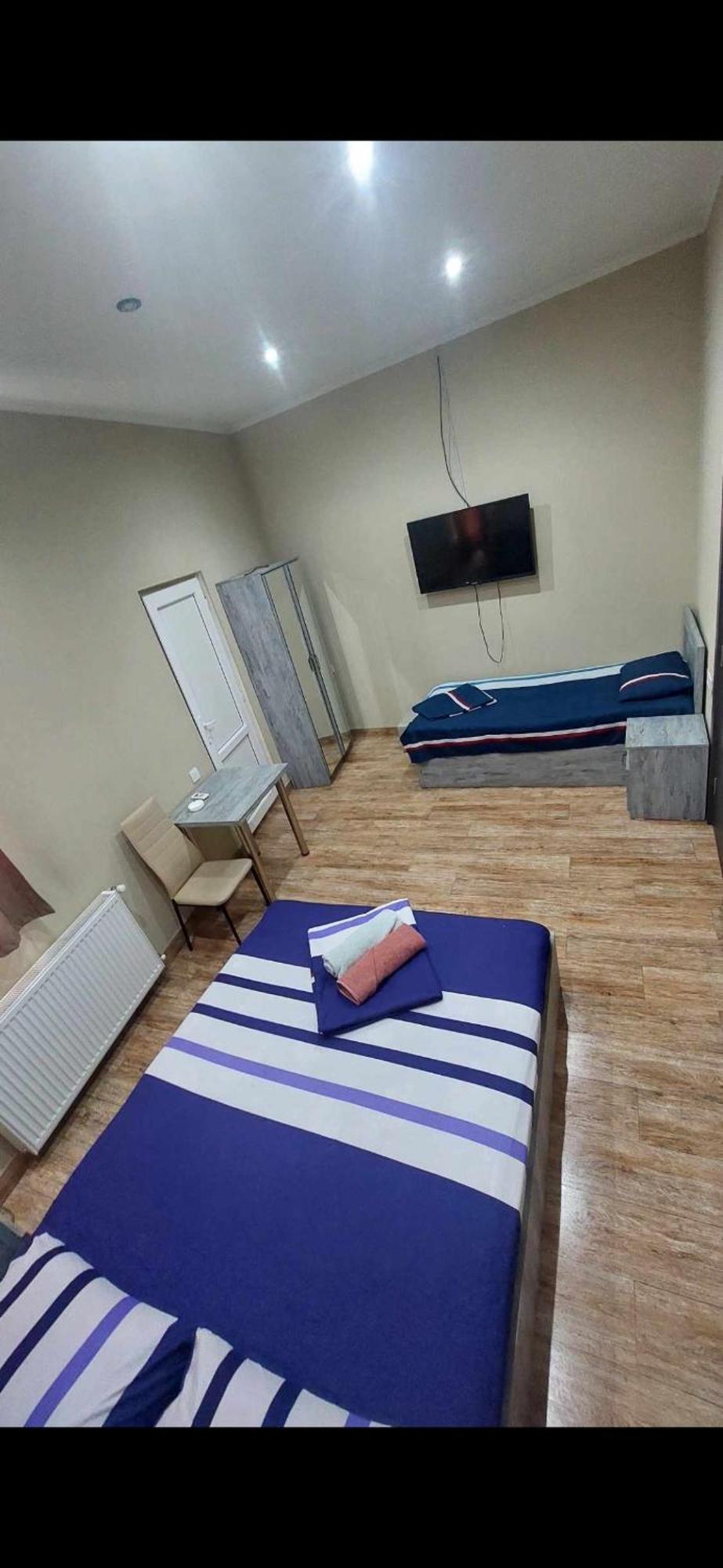 Hotel ,,Mega" Тбилиси Экстерьер фото