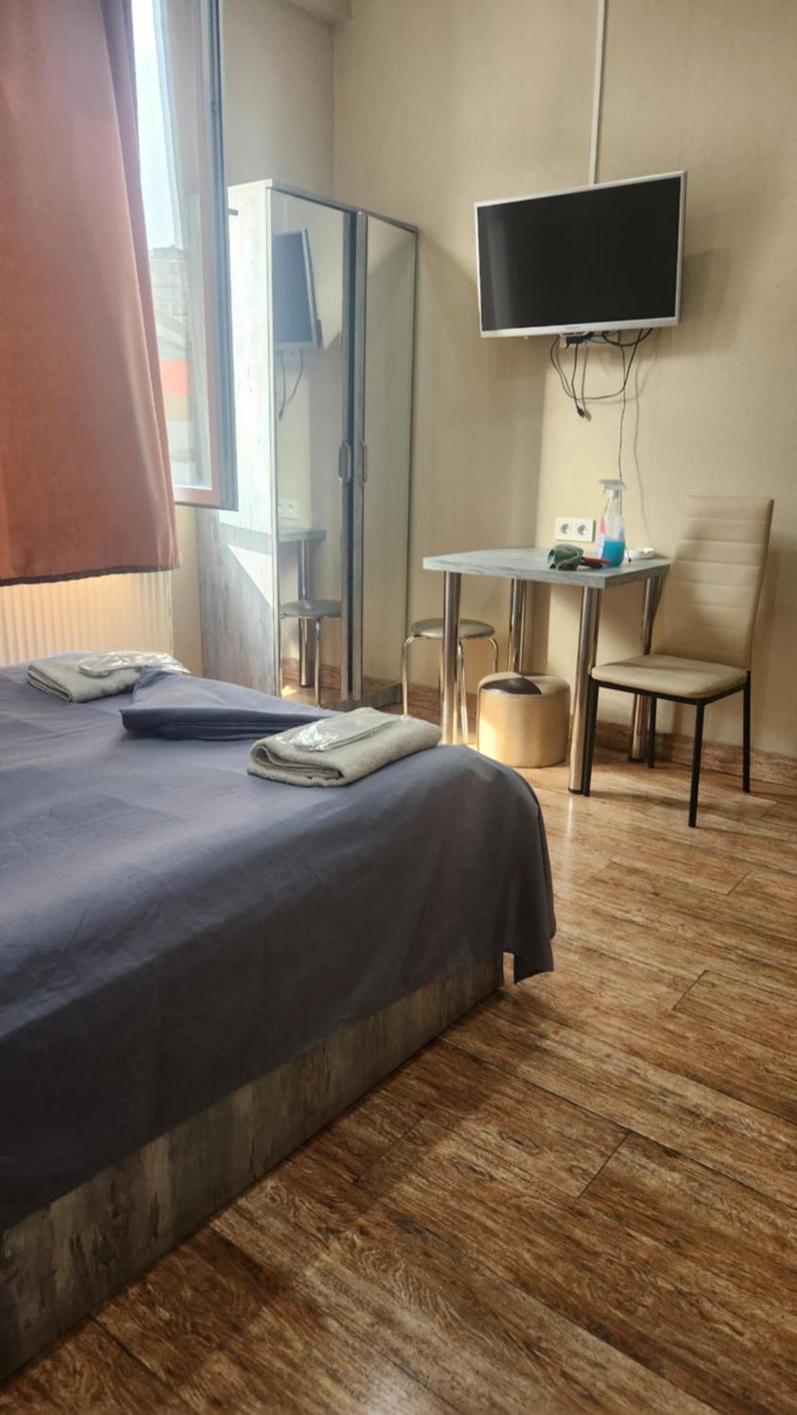 Hotel ,,Mega" Тбилиси Экстерьер фото