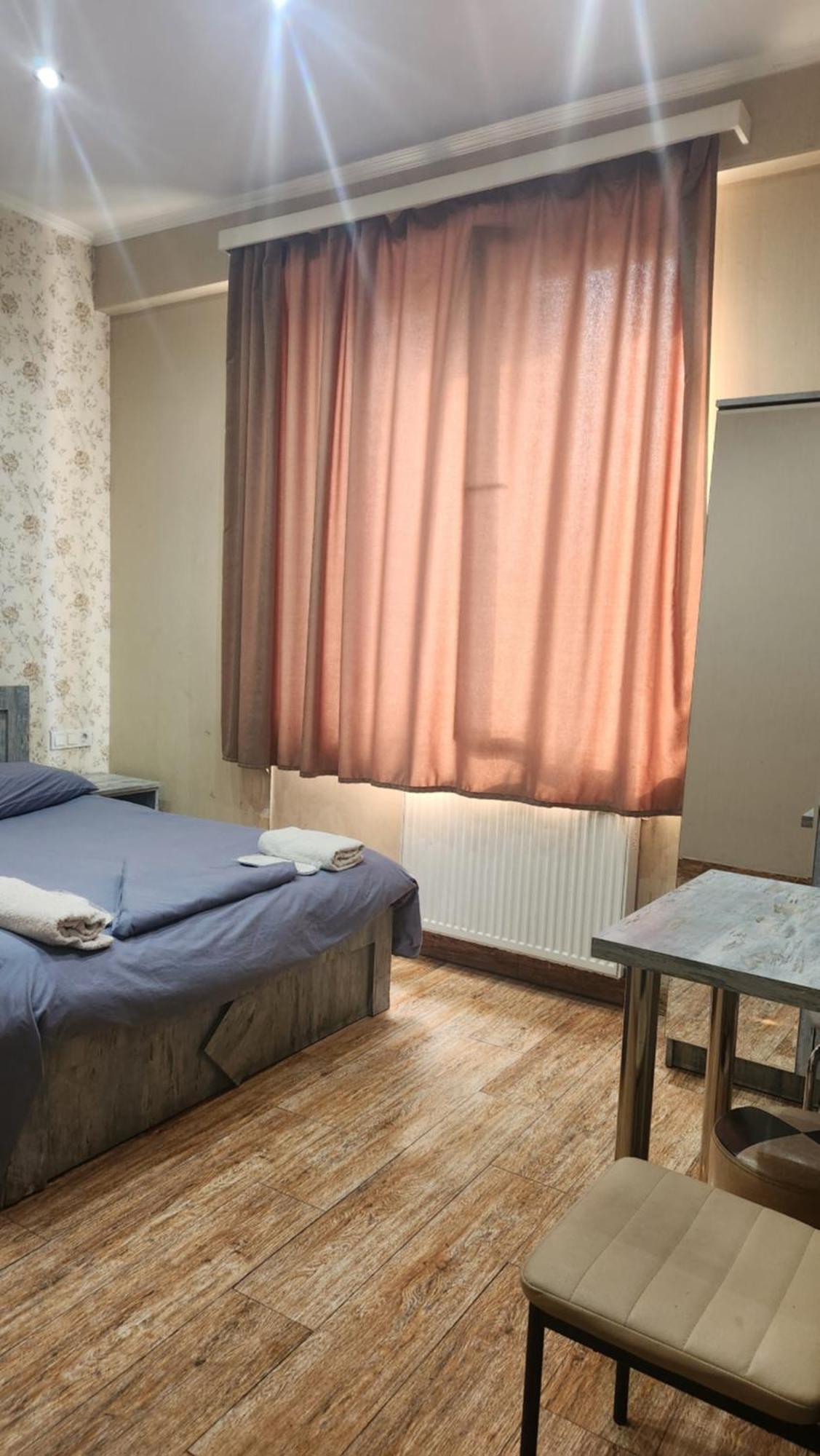 Hotel ,,Mega" Тбилиси Экстерьер фото