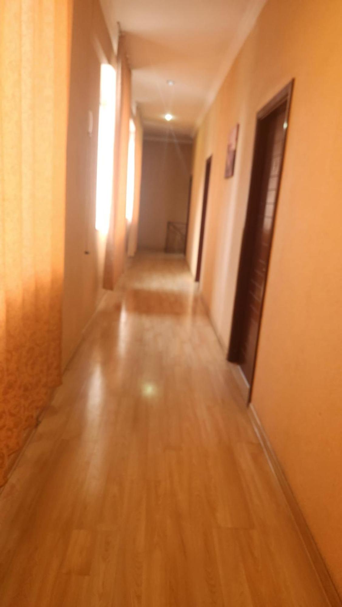 Hotel ,,Mega" Тбилиси Экстерьер фото