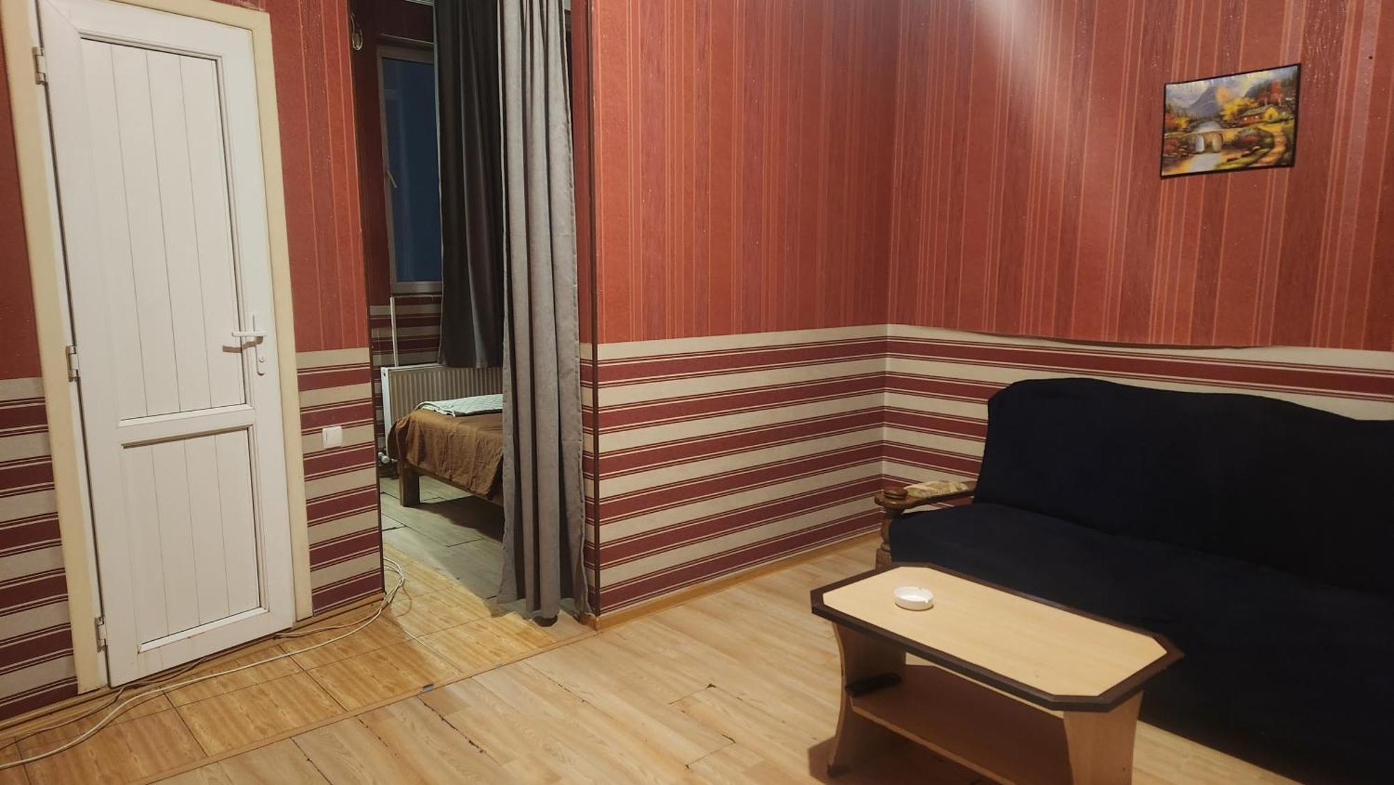 Hotel ,,Mega" Тбилиси Экстерьер фото