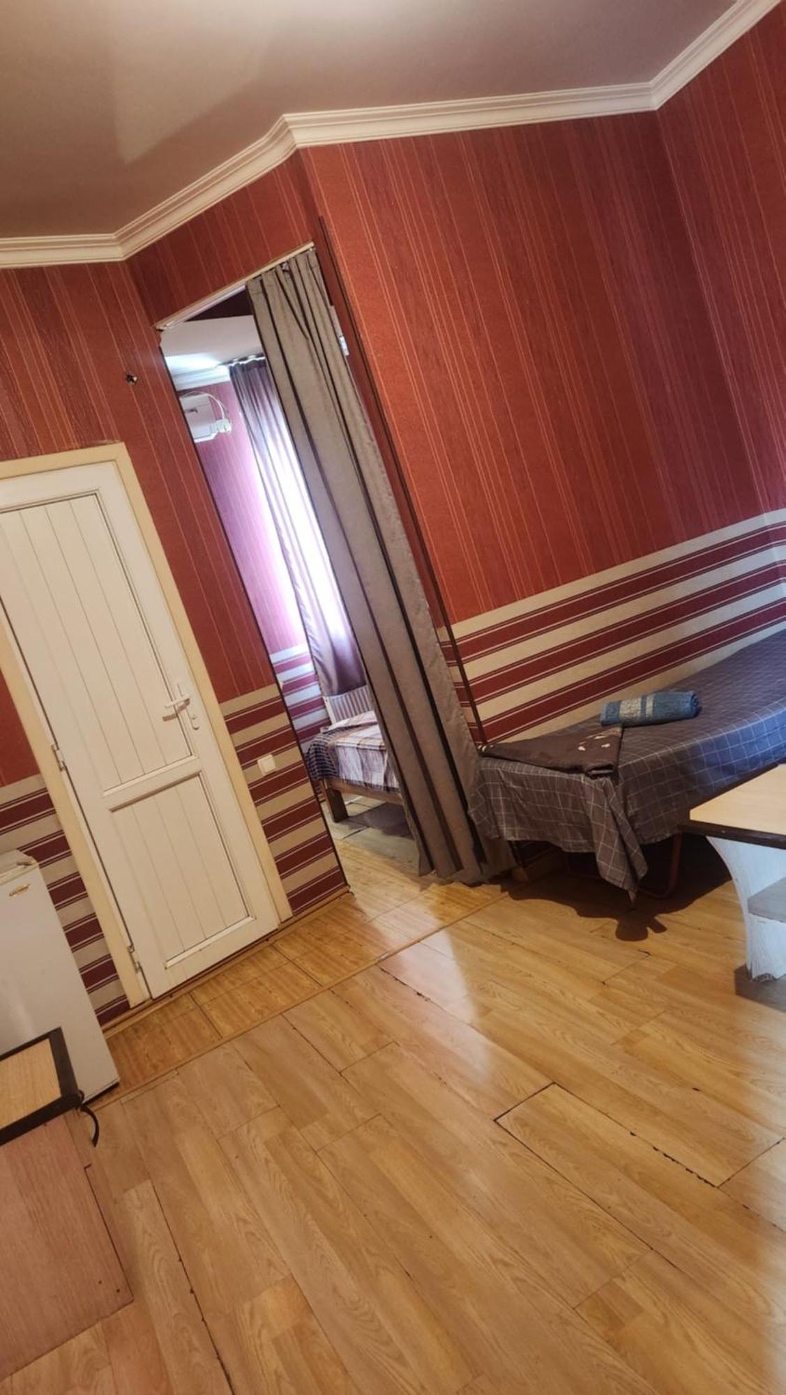 Hotel ,,Mega" Тбилиси Экстерьер фото
