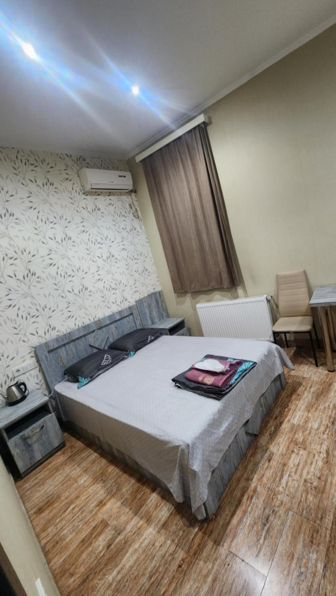 Hotel ,,Mega" Тбилиси Экстерьер фото