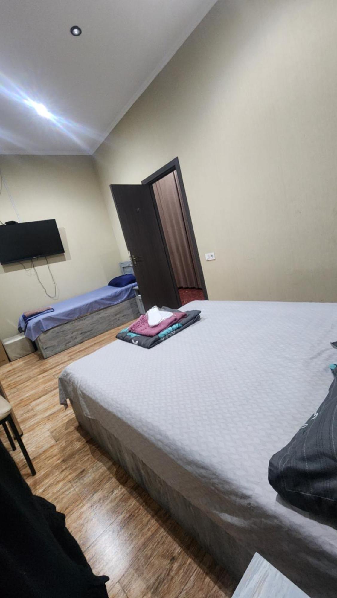 Hotel ,,Mega" Тбилиси Экстерьер фото