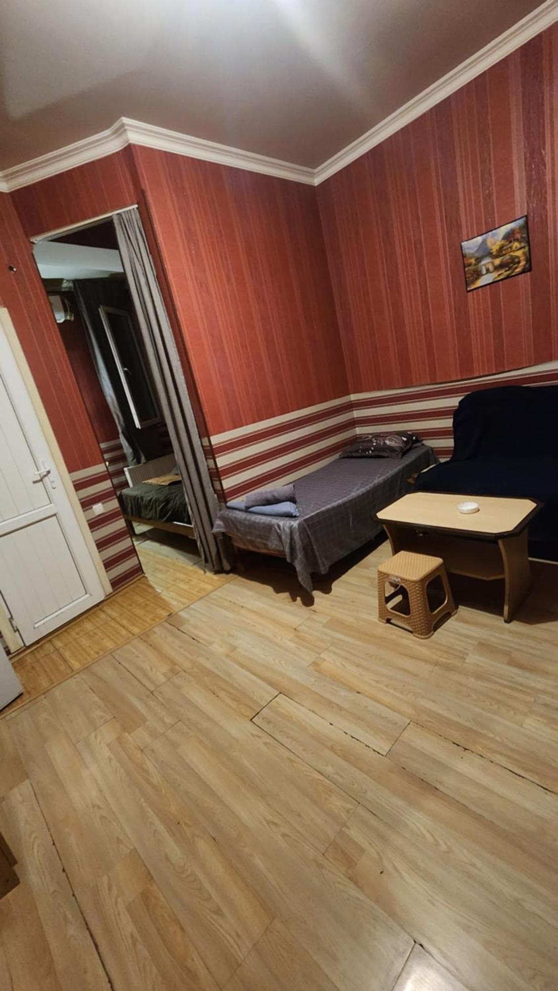 Hotel ,,Mega" Тбилиси Экстерьер фото